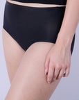 SOIE Woman - Seamless Mid waist Full Coverage Brief with No Visible Panty Line - Panty -for Women