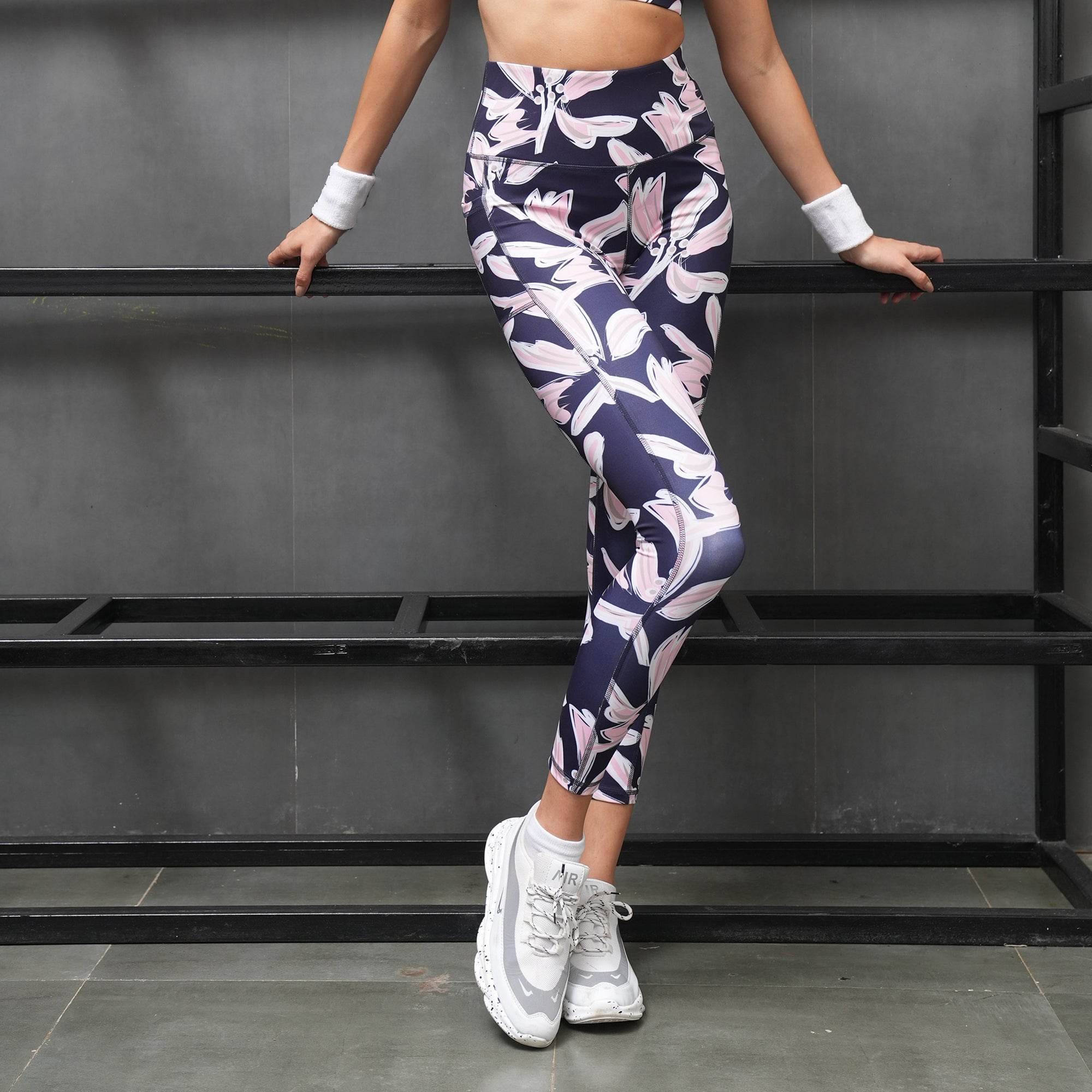 High Waist Ankle Length Sports Leggings With Pockets – SOIE Woman