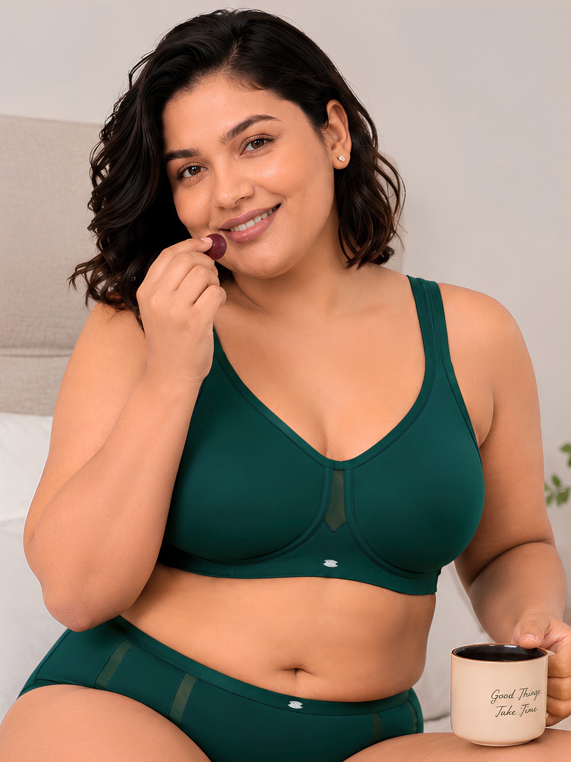 Full Coverage Minimizer Bra with No-Show Cups