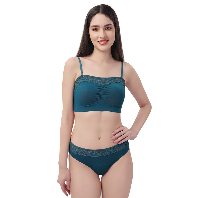 Lacy Bandeau Bra with Mid Rise Full Coverage Solid Lacy Brief