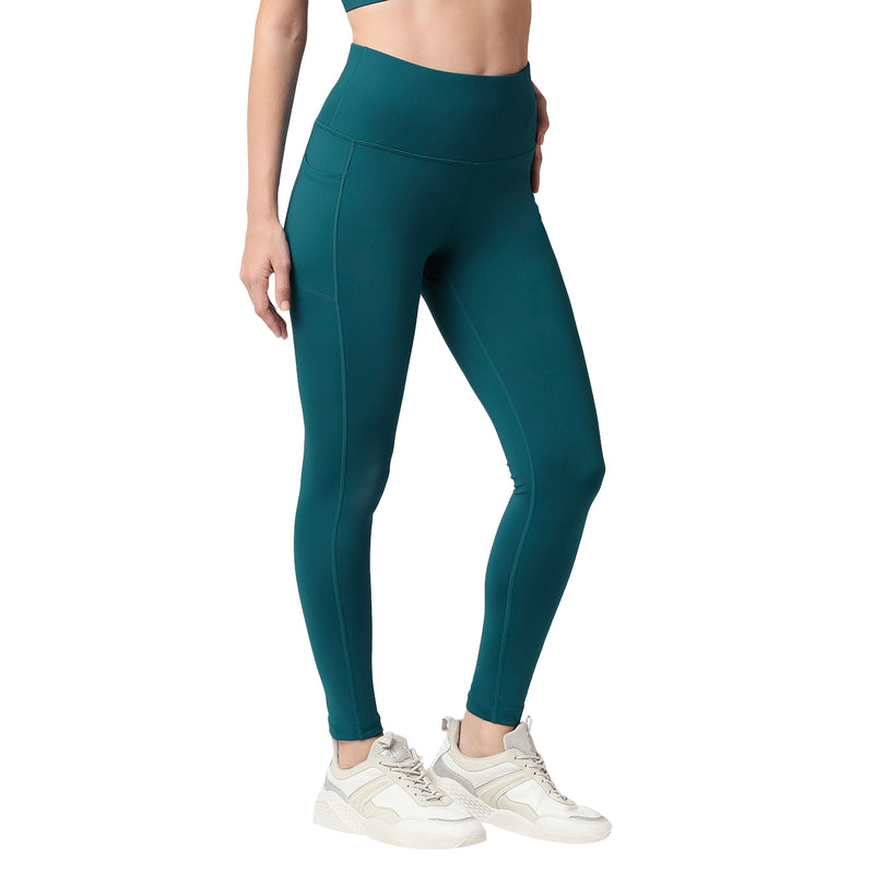 Set of Sleeveless Sports Crop Top and High Waist Ankle Length Sports Leggings With Pockets
