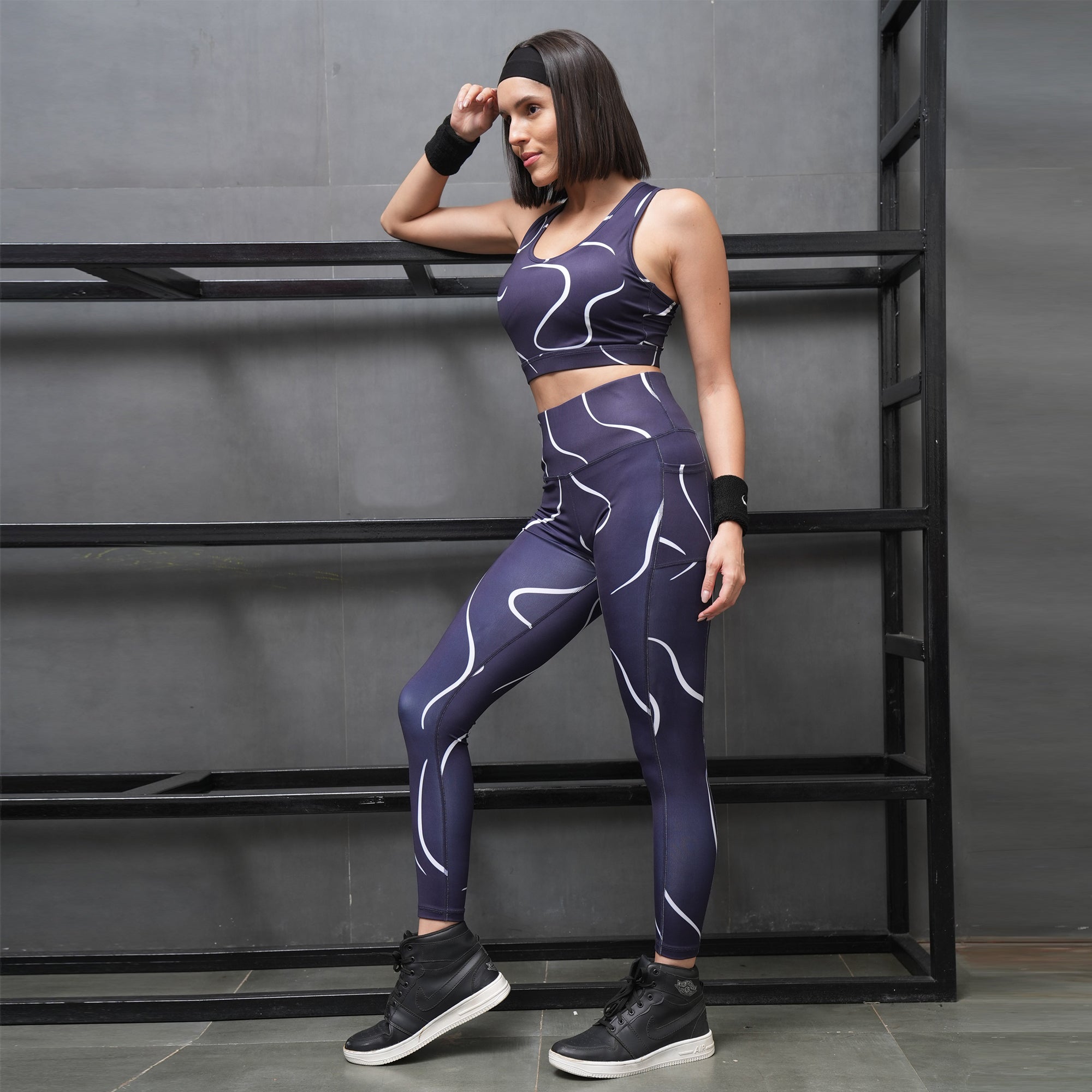 Soie Women&#39;s Medium Impact Quick Dry Racerback Printed Athleisure Sports Bra with High Waist Ankle Length Leggings With Side Pockets SET AT-3 AT-4