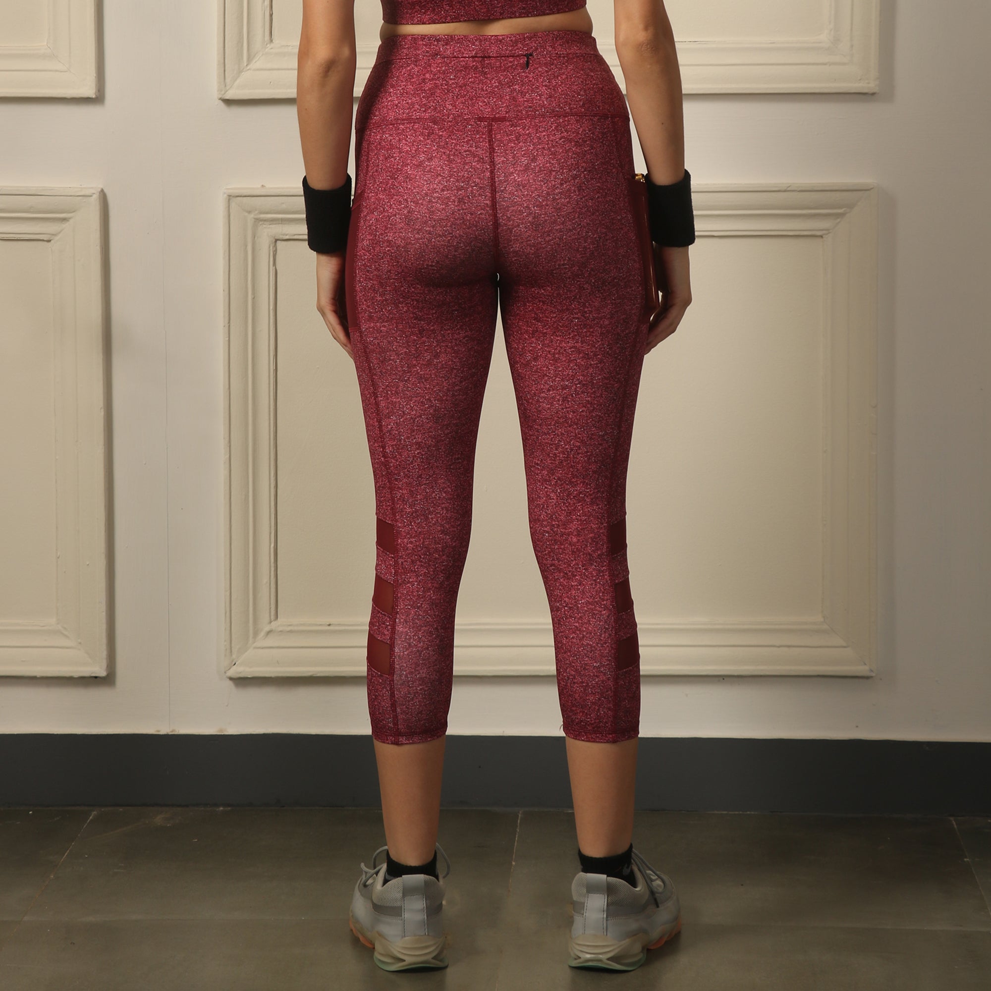 High waist 3/4th Length Capri Sports Leggings with Mesh Side Pockets-AT-11