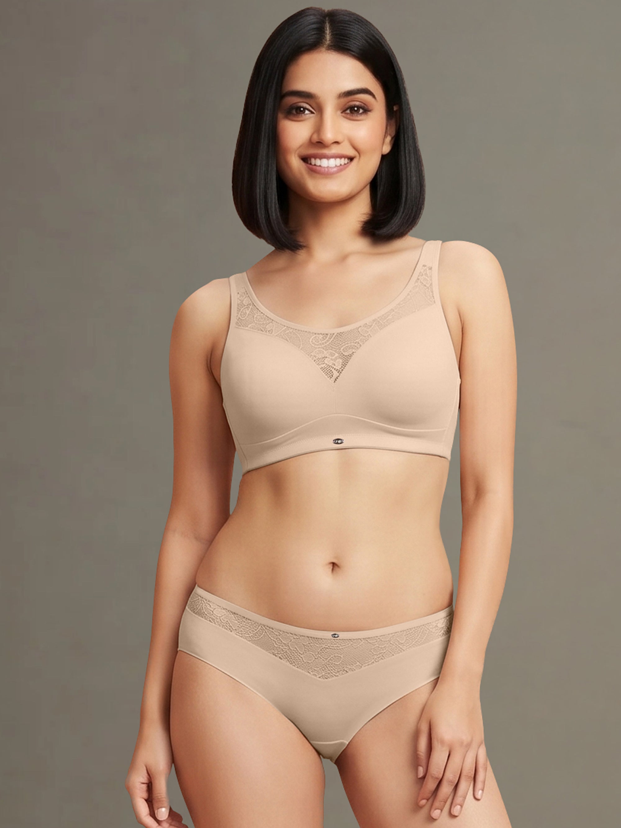 Full Coverage Padded Bra and Mid Rise Brief With Lace Detailing