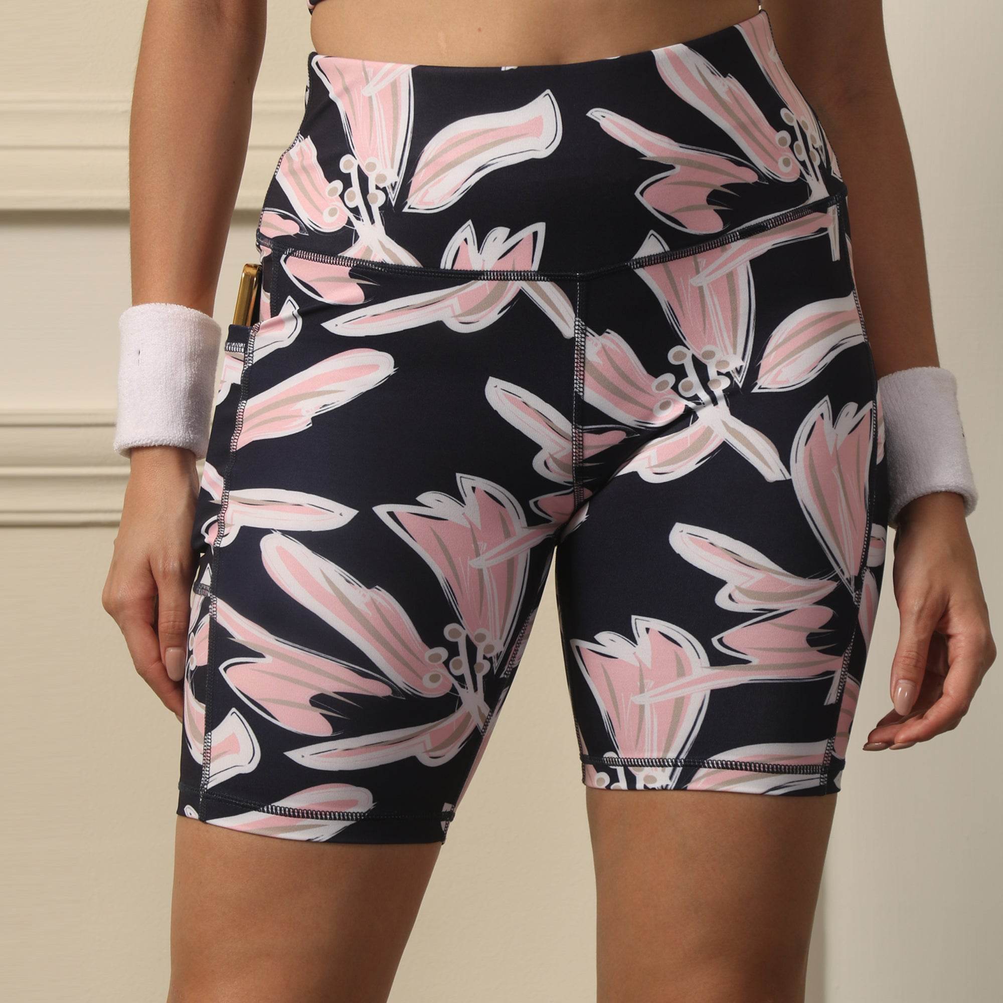 High Waist Knee Length Printed Sports Shorts With Pocket – SOIE Woman