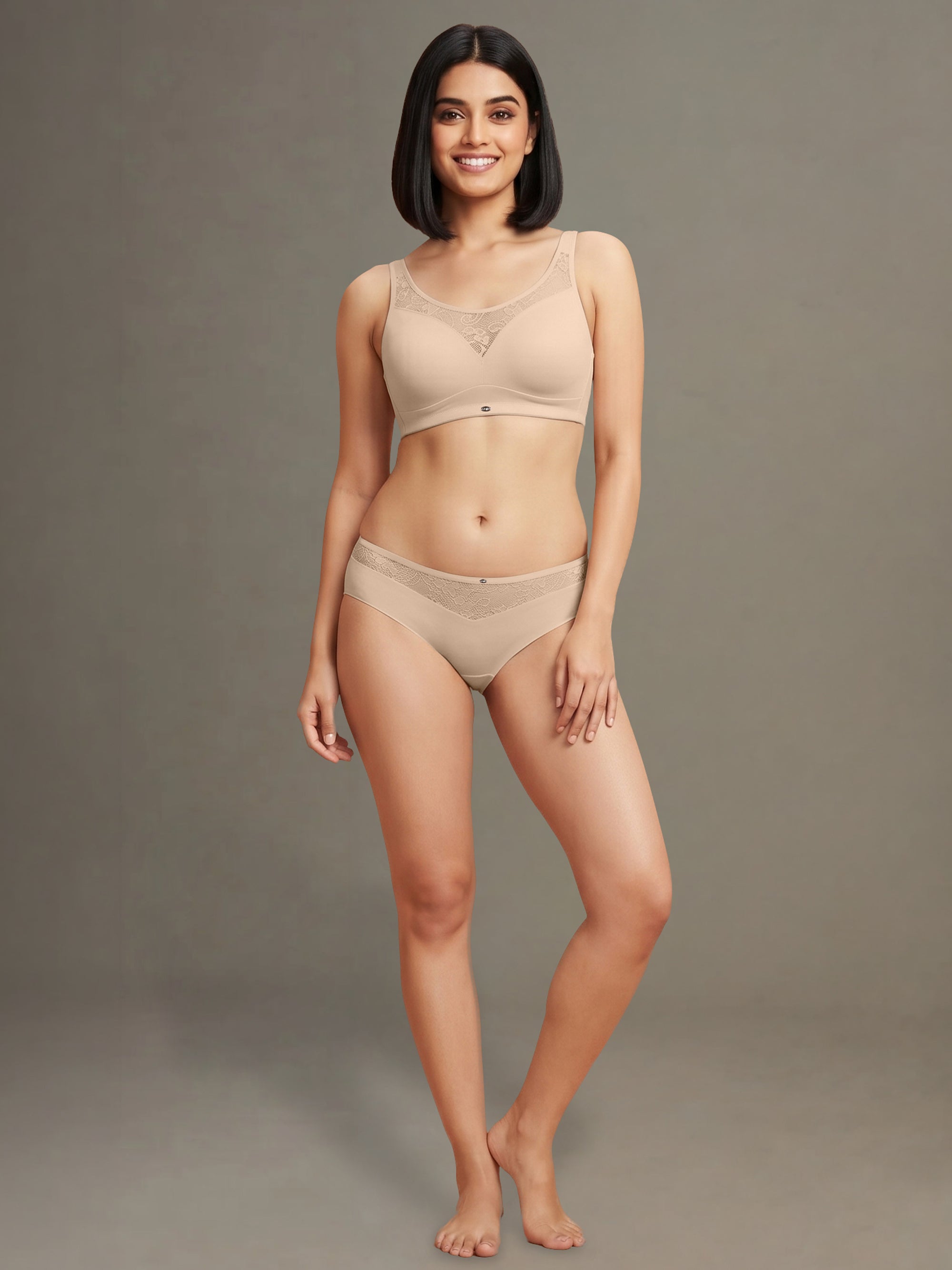 Full Coverage Padded Bra and Mid Rise Brief With Lace Detailing