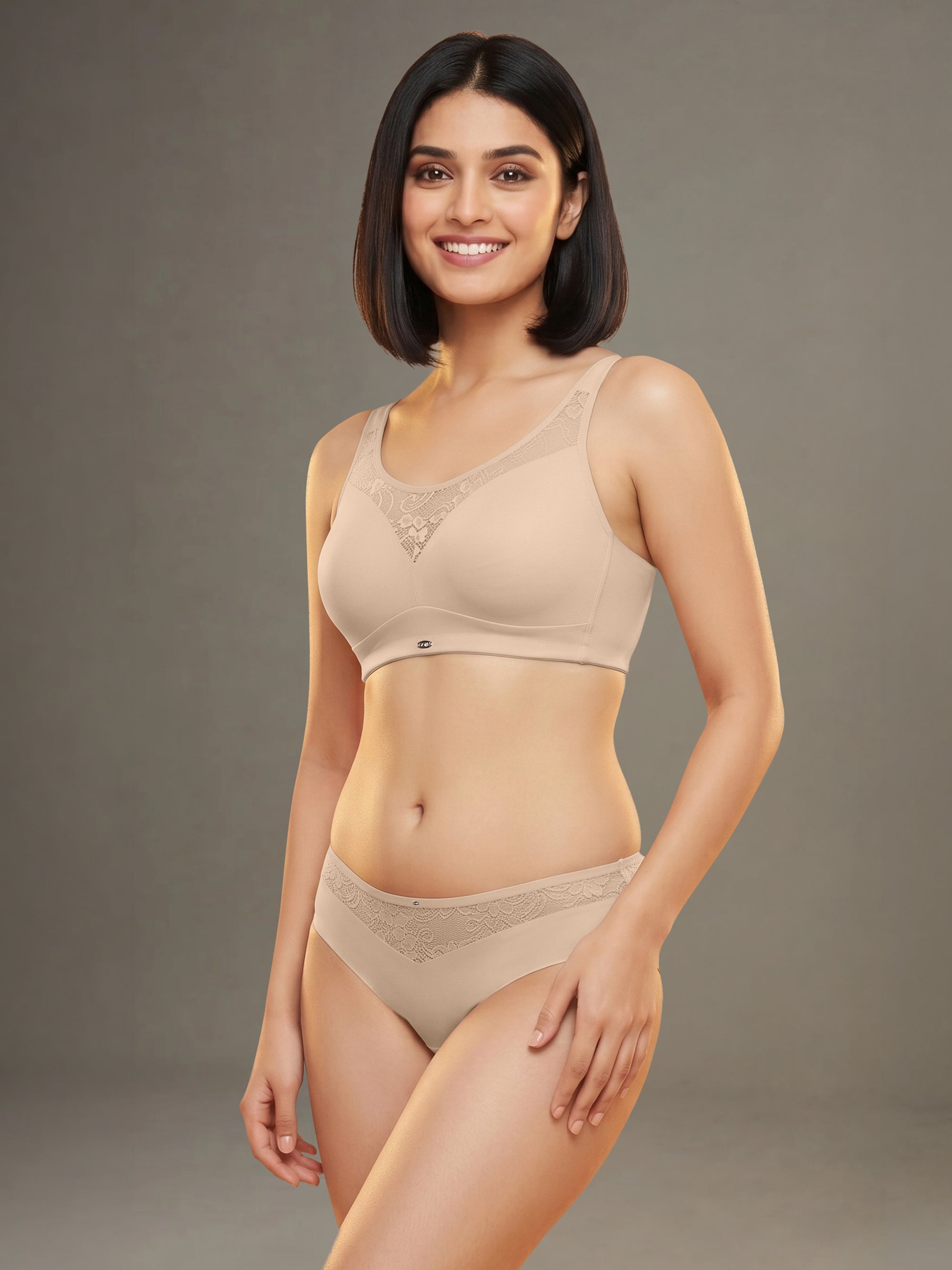 Full Coverage Padded Bra and Mid Rise Brief With Lace Detailing