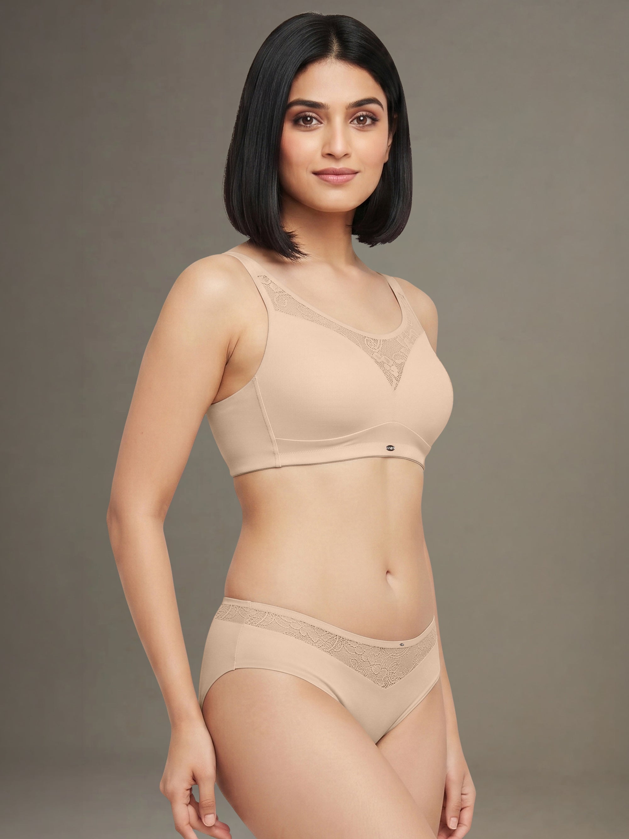 Full Coverage Padded Bra and Mid Rise Brief With Lace Detailing
