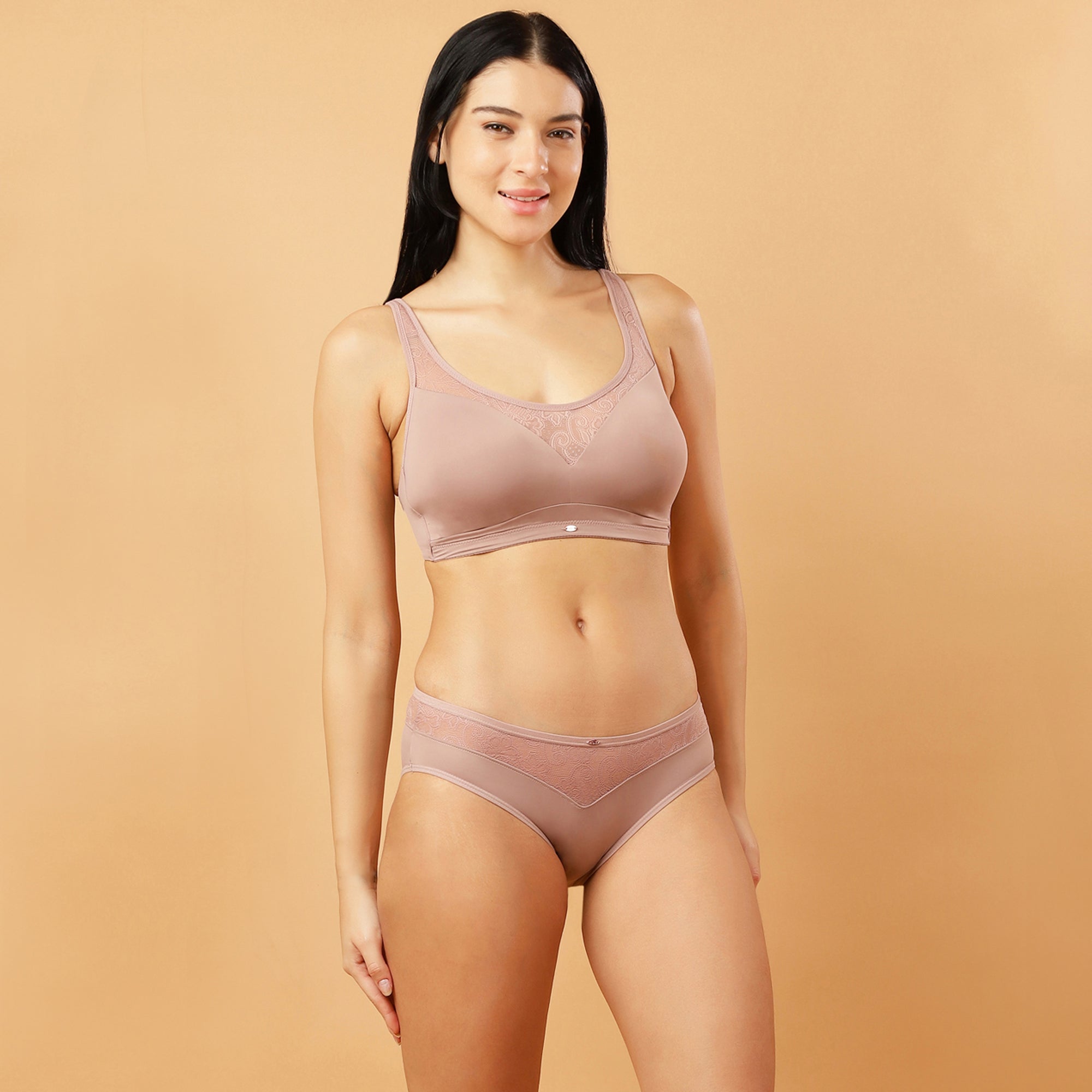 Full Coverage Padded Bra and Mid Rise Brief With Lace Detailing