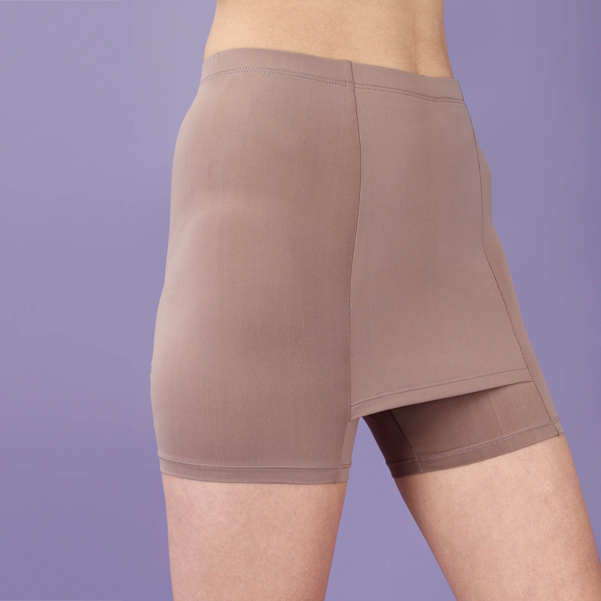 SOIE Woman - Mid Rise Above Knee Length Cycling Shorts with No V-Line - Cycling Shorts -for Women