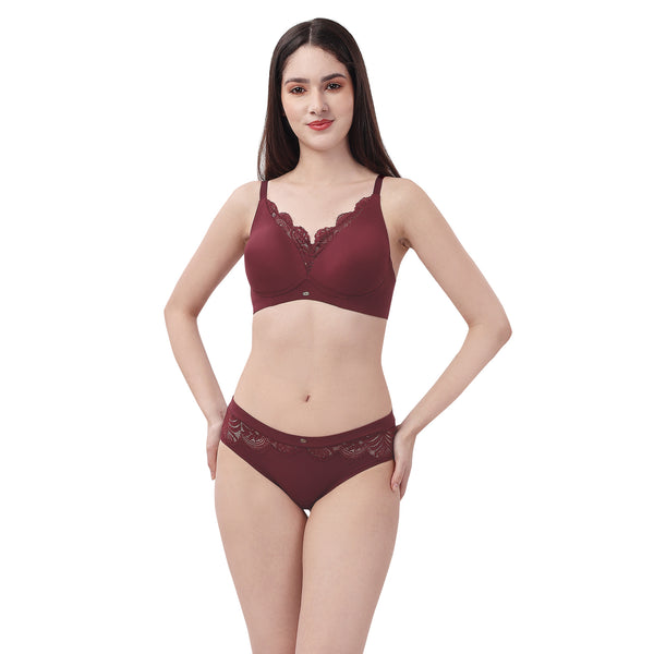 Non-Padded Non-Wired Lace Bra with Full Coverage High Waist Brief