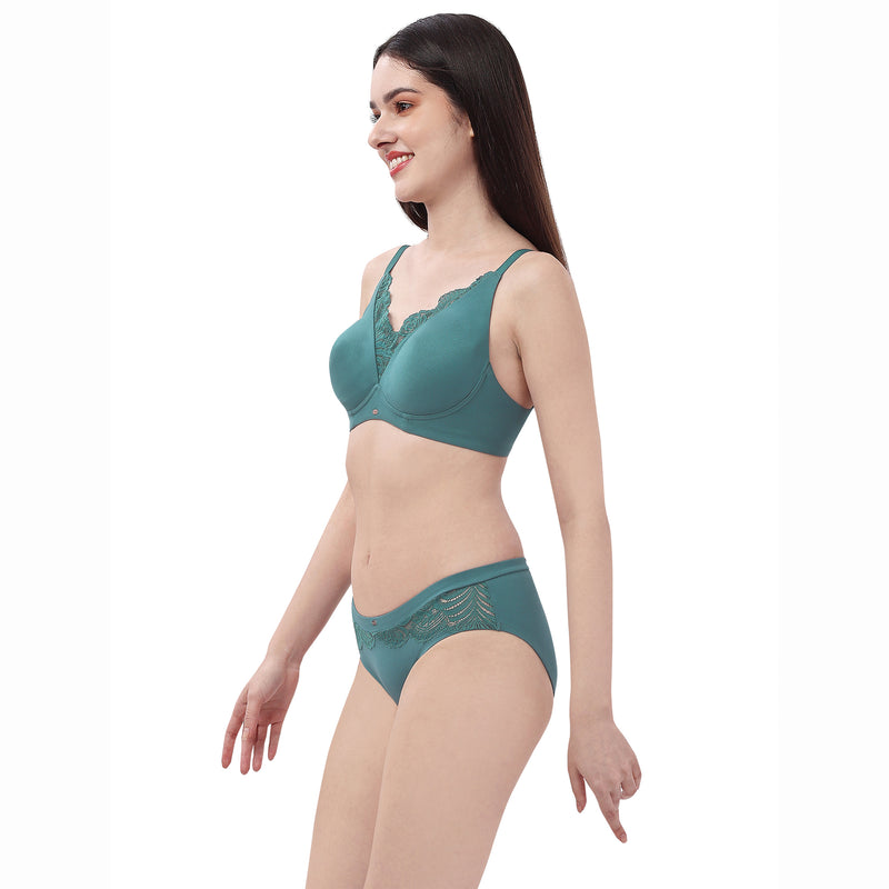 YOURS Curve Green Hi Shine Lace Non-Padded Non-Wired Full Cup Bra