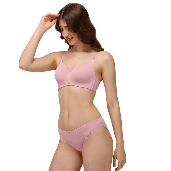 Full coverage Padded Non Wired Seamless Bra with Medium Coverage Brief