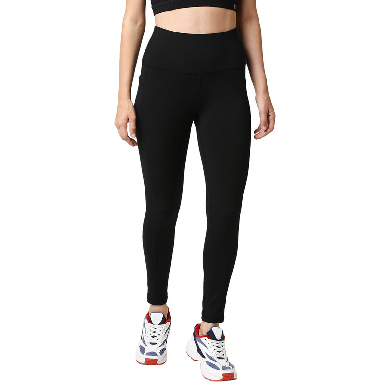 Set of Medium Impact Racerback Sports Bra and High Waist Ankle Length Sports Leggings With Pockets