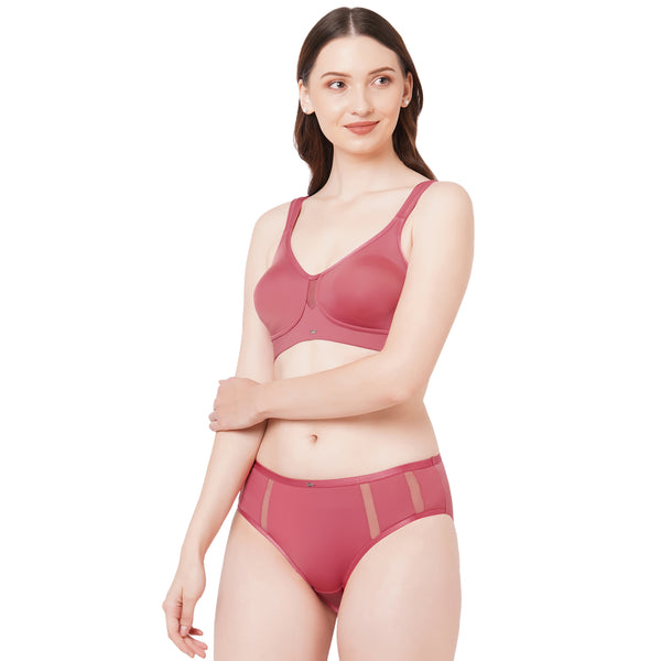 Kaye Larcky - 4002 Mighty Minimizer Bra, Lace Bra for Daily Wear,  Figure-Hugging Padded Bra for Smaller Appearance, Minimizer Full Coverage  Bra Nude, Nude, 36-38 : : Clothing, Shoes & Accessories